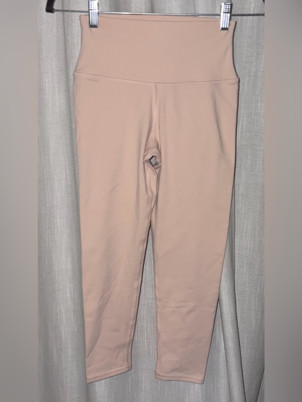 ALO Yoga High-Rise Leggings in Light Blush